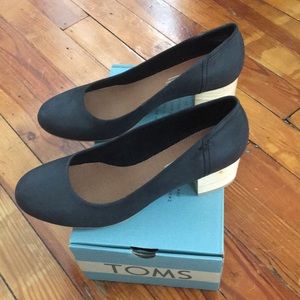 Tom’s Beverly Black Leather Heels - Size 8
